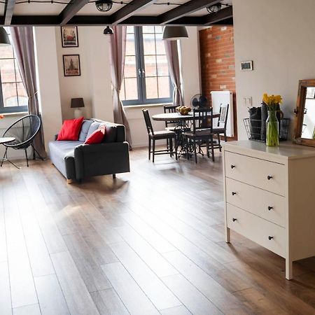 Redcity Loft Zyrardow Extérieur photo