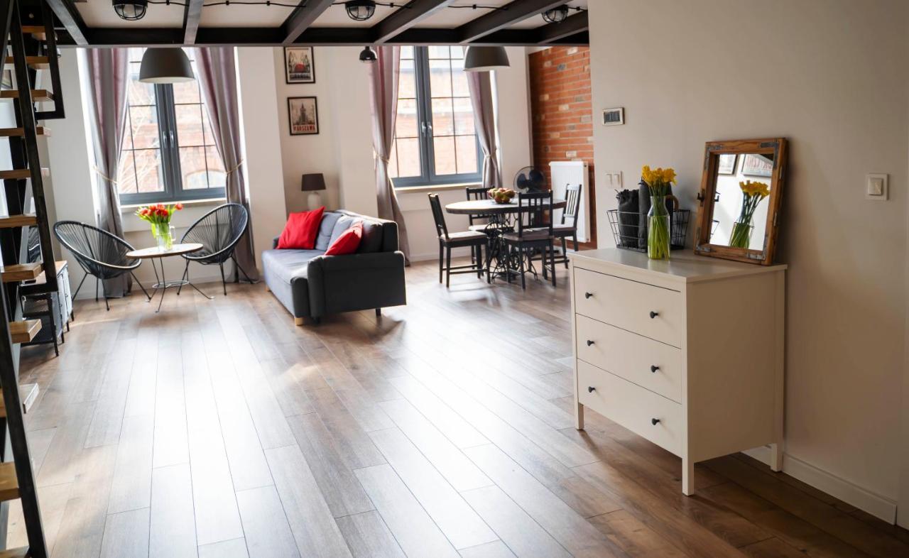 Redcity Loft Zyrardow Extérieur photo